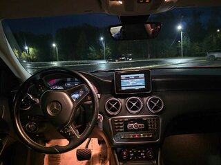 2015 Mercedes-Benz A-Класс 180 III (W176), красный, 1700000 рублей, вид 5