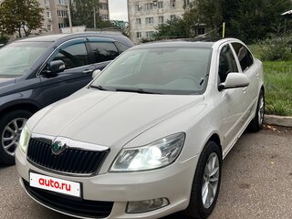 2013 Skoda Octavia II (A5) Рестайлинг, белый, 1080000 рублей, вид 2
