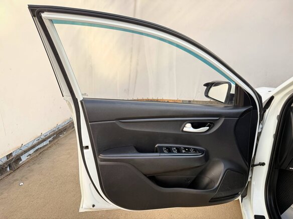 2020 Kia Rio IV, белый, 1164900 рублей - вид 10