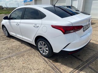 2021 Hyundai Solaris II Рестайлинг, белый, 1560000 рублей, вид 4