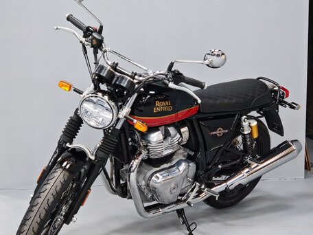 2025 Royal Enfield Interceptor, чёрный, 699000 рублей, вид 2