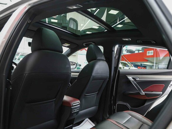 2023 Geely Coolray I, серый, 1690000 рублей - вид 7