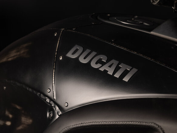 2017 Ducati Diavel, чёрный, 1945000 рублей - вид 9