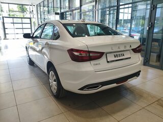 2026 Lada (ВАЗ) Vesta I Рестайлинг (NG), белый, 1685000 рублей, вид 4