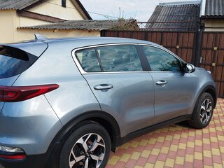 2020 Kia Sportage IV Рестайлинг, серебристый, 2450000 рублей, вид 4