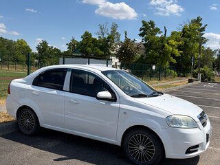 2010 Chevrolet Aveo I Рестайлинг, белый, 390000 рублей, вид 5