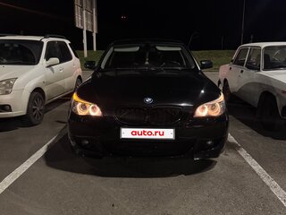 2008 BMW 5 серии 520i V (E60/E61) Рестайлинг, чёрный, 830000 рублей, вид 4