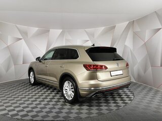 2019 Volkswagen Touareg III, бежевый, 3715150 рублей, вид 4