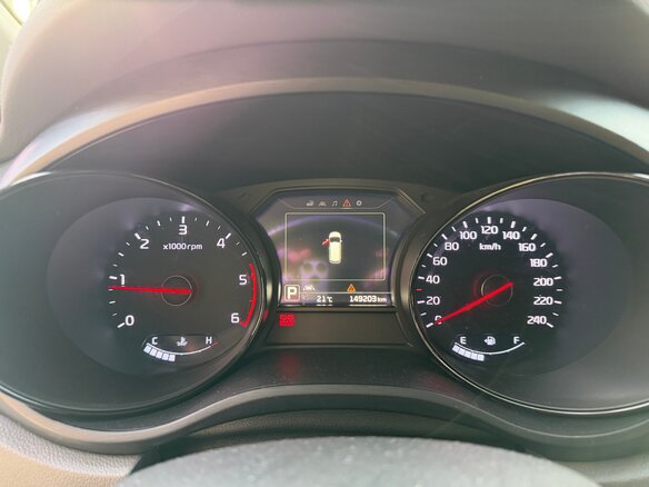 2016 Kia Carnival III, белый, 2800000 рублей - вид 12
