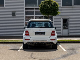 2010 Mercedes-Benz M-Класс AMG 63 AMG II (W164) Рестайлинг, белый, 2295000 рублей, вид 5