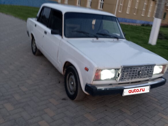 2002 Lada (ВАЗ) 2107, белый, 90000 рублей - вид 1