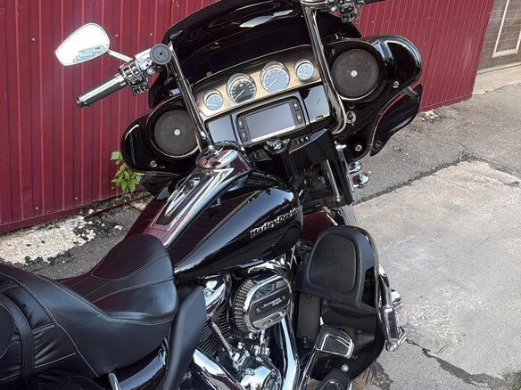 2017 Harley-Davidson Electra Glide, чёрный, 1600000 рублей - вид 2