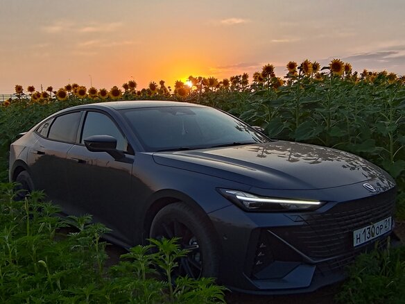 2024 Changan UNI-V I, серый - вид 2
