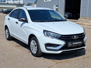 2024 Lada (ВАЗ) Vesta I Рестайлинг (NG), белый, 890000 рублей, вид 3