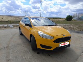 2015 Ford Focus III Рестайлинг, жёлтый, 410000 рублей, вид 3