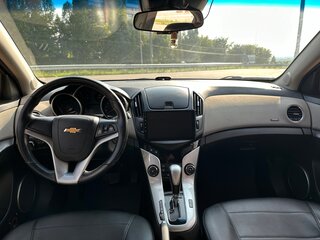 2013 Chevrolet Cruze I Рестайлинг, коричневый, 700000 рублей, вид 4