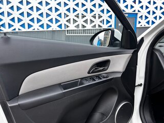 2011 Chevrolet Cruze I, белый, 550000 рублей, вид 5