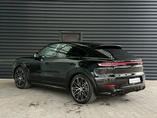 2025 Porsche Cayenne Coupé III Рестайлинг, чёрный, 20800000 рублей, вид 3