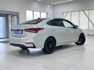 2019 Hyundai Solaris II, серебристый, 1350000 рублей, вид 5