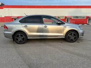 2018 Volkswagen Polo V Рестайлинг, серебристый, 1180000 рублей, вид 5
