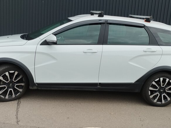 2024 Lada (ВАЗ) Vesta SW Cross I Рестайлинг (NG), белый, 1600000 рублей - вид 3