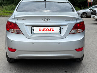 2013 Hyundai Solaris I, серебристый, 950000 рублей, вид 4