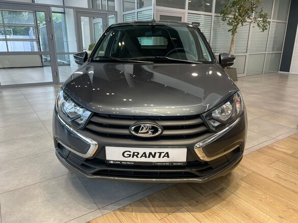 2026 Lada (ВАЗ) Granta I Рестайлинг, серый, 1115100 рублей - вид 2