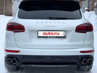 2014 Porsche Cayenne S II Рестайлинг (958), белый, 3350000 рублей, вид 4