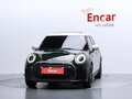 2022 Mini Hatch Cooper III (F55/F56) Рестайлинг 2, зелёный, 2000000 рублей - вид 1