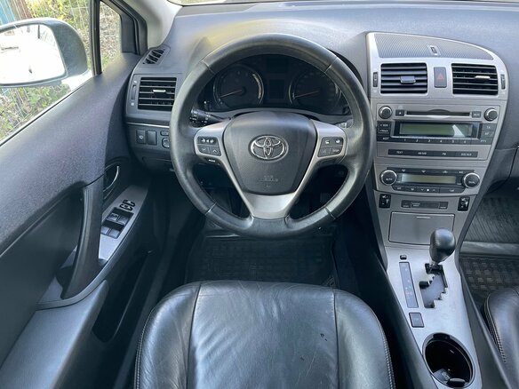 2010 Toyota Avensis III, серебристый, 755000 рублей - вид 16