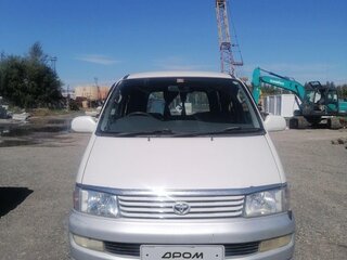 1997 Toyota Regius I, белый, 670000 рублей, вид 1