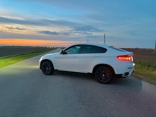 2010 BMW X6 50i 8-speed I (E71), белый, 1500000 рублей, вид 4