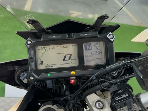 2015 Yamaha MT-09 Tracer (FJ-09), серебристый, 645000 рублей - вид 20