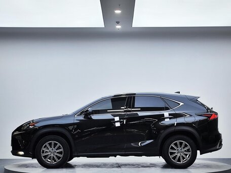 2021 Lexus NX 200 I Рестайлинг, чёрный, 2500000 рублей, вид 4