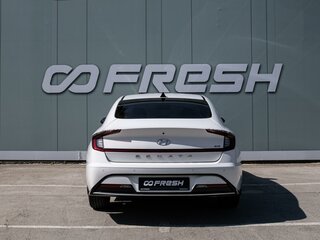 2022 Hyundai Sonata VIII (DN8), белый, 2430000 рублей, вид 4