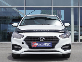 2017 Hyundai Solaris II, белый, 775000 рублей, вид 2