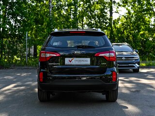 2020 Kia Sorento II Рестайлинг, серый, 2067000 рублей, вид 4