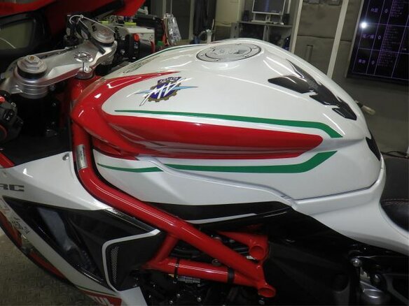 2020 MV Agusta F3 800, красный, 890000 рублей - вид 12