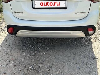 2019 Mitsubishi Outlander III Рестайлинг 3, белый, 1350000 рублей, вид 3