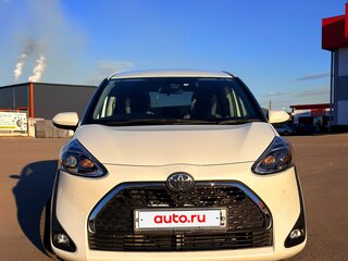 2020 Toyota Sienta II Рестайлинг, белый, 1630000 рублей, вид 1