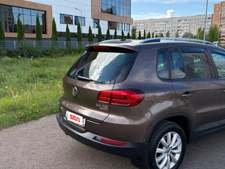 2016 Volkswagen Tiguan I Рестайлинг, коричневый, 1870000 рублей, вид 3