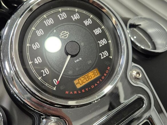 2012 Harley-Davidson Fat Bob, чёрный, 850000 рублей - вид 18