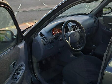2002 Hyundai Accent ТагАЗ II, серый, 150000 рублей, вид 5