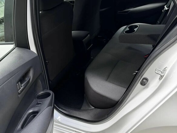 2022 Toyota Corolla XII (E210), белый, 1830000 рублей - вид 13