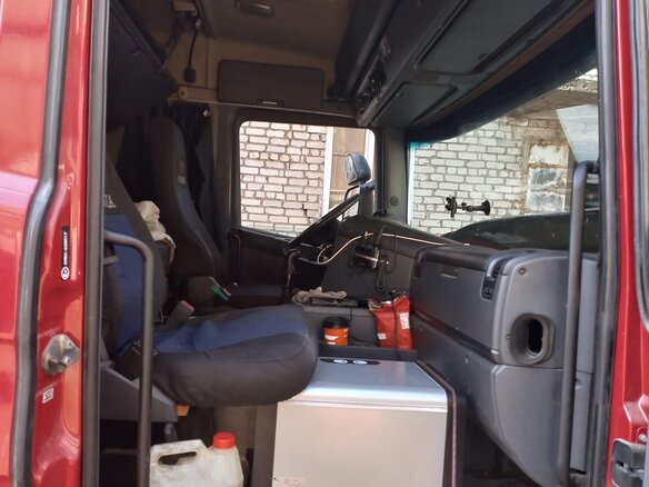 2011 Scania G-series, красный, 1650000 рублей - вид 11