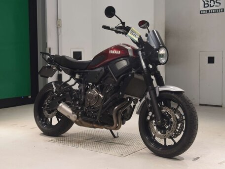 2018 Yamaha XSR700, красный, 568000 рублей, вид 2