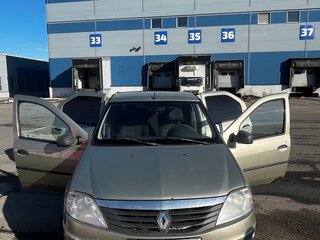 2011 Renault Logan I Рестайлинг, серебристый, 280000 рублей, вид 1