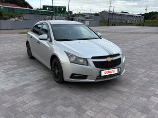 2012 Chevrolet Cruze I, серебристый, 600000 рублей, вид 3