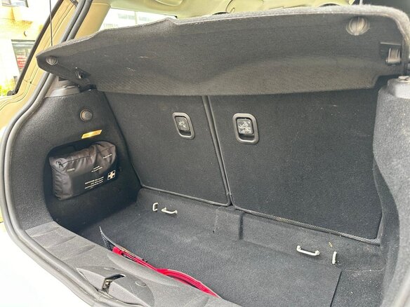 2011 Mini Hatch One II (R56) Рестайлинг, белый - вид 16