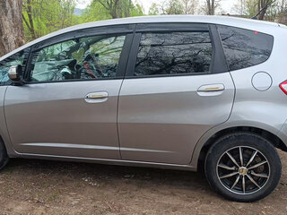 2011 Honda Fit II, серый, 730000 рублей, вид 5